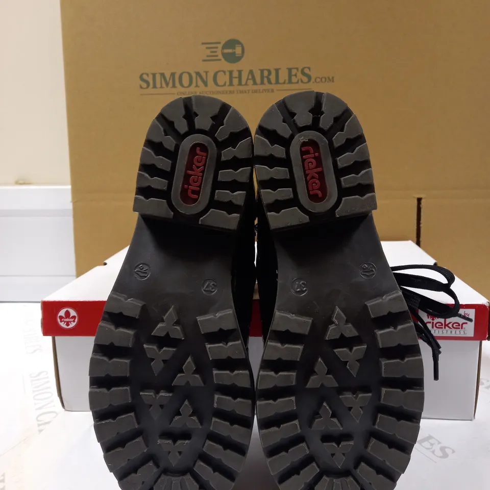 RIEKER CROC HIKING BOOT  BLACK SIZE 4
