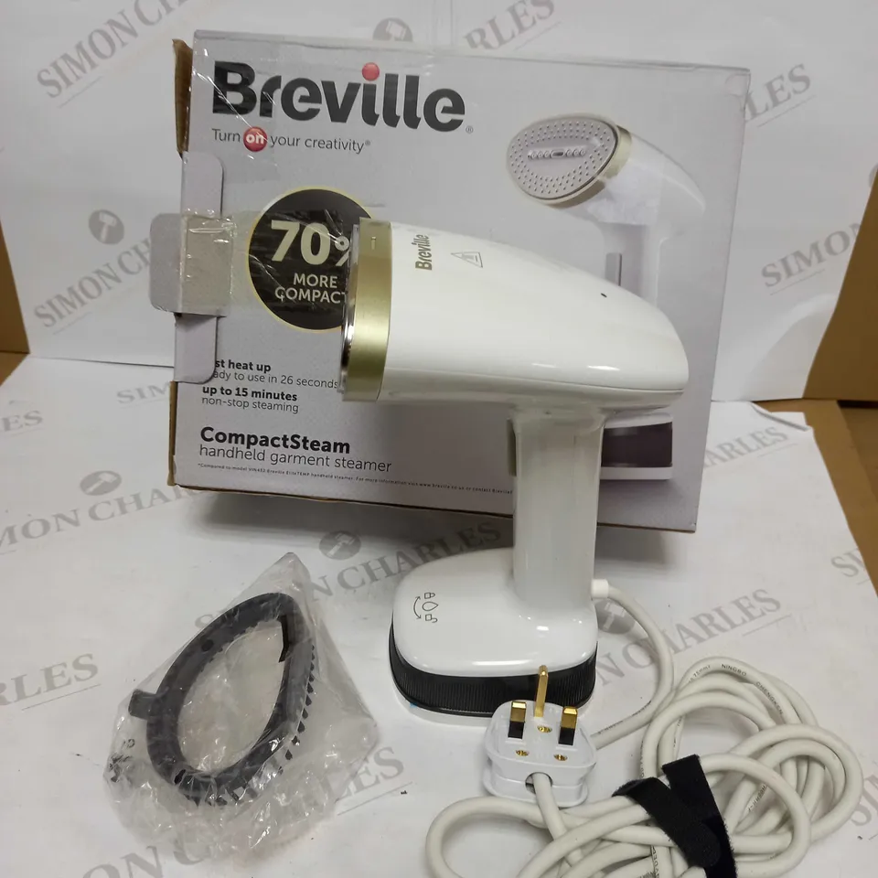BREVILLE COMPACTSTEAM FOLDABLE GARMENT STEAMER