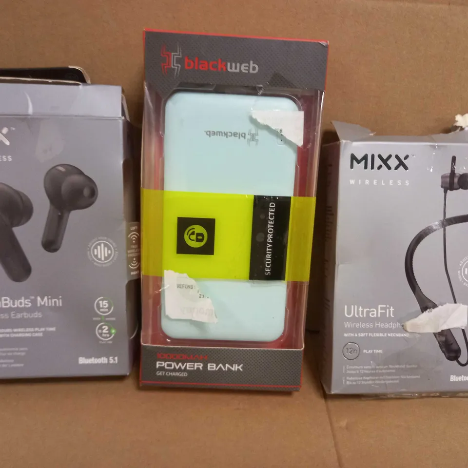 BOX OF APPROXIMATELY 20 ASSORTED ELECTRICAL ITEMS TO INCLUDE MIXX STREAMBUDS MINI WIRELESS EARBUDS, BLACKWEB POWERBANK, MIXX ULTRA FIT WIRELESS HEADPHONES, ETC