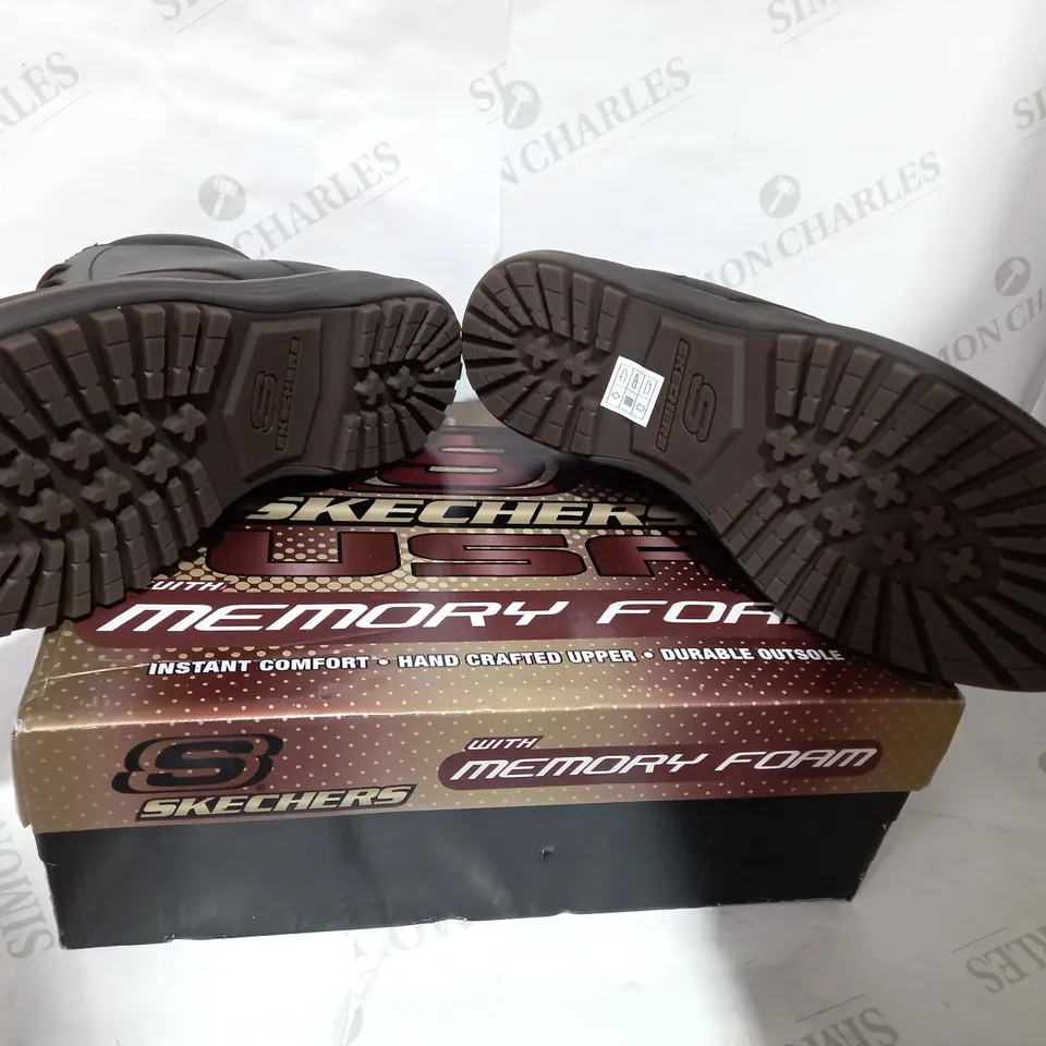 BOXED PAIR OF SKECHERS MENS CHOCOLATE LEATHER BOOTS  - SIZE 12