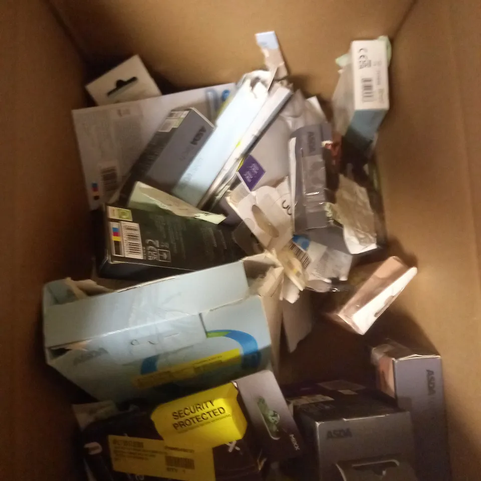BOX OF APPROXIMATELY 20 ASSORTED ELECTRICAL PRODUCTS TO INCLUDE JUICE CHARGER, WIRELESS EARPHONES, KIDS HEADPHONES ETC