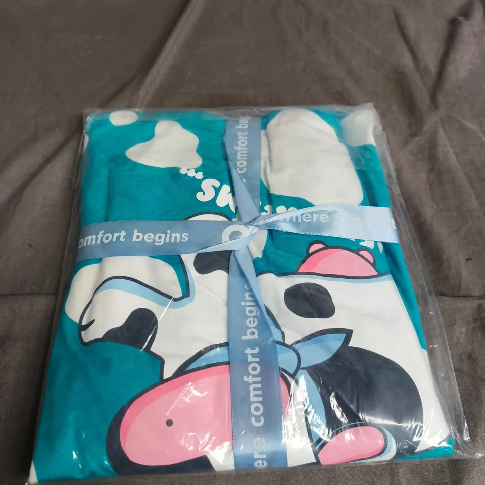 OODIE SLEEP TEE - COW