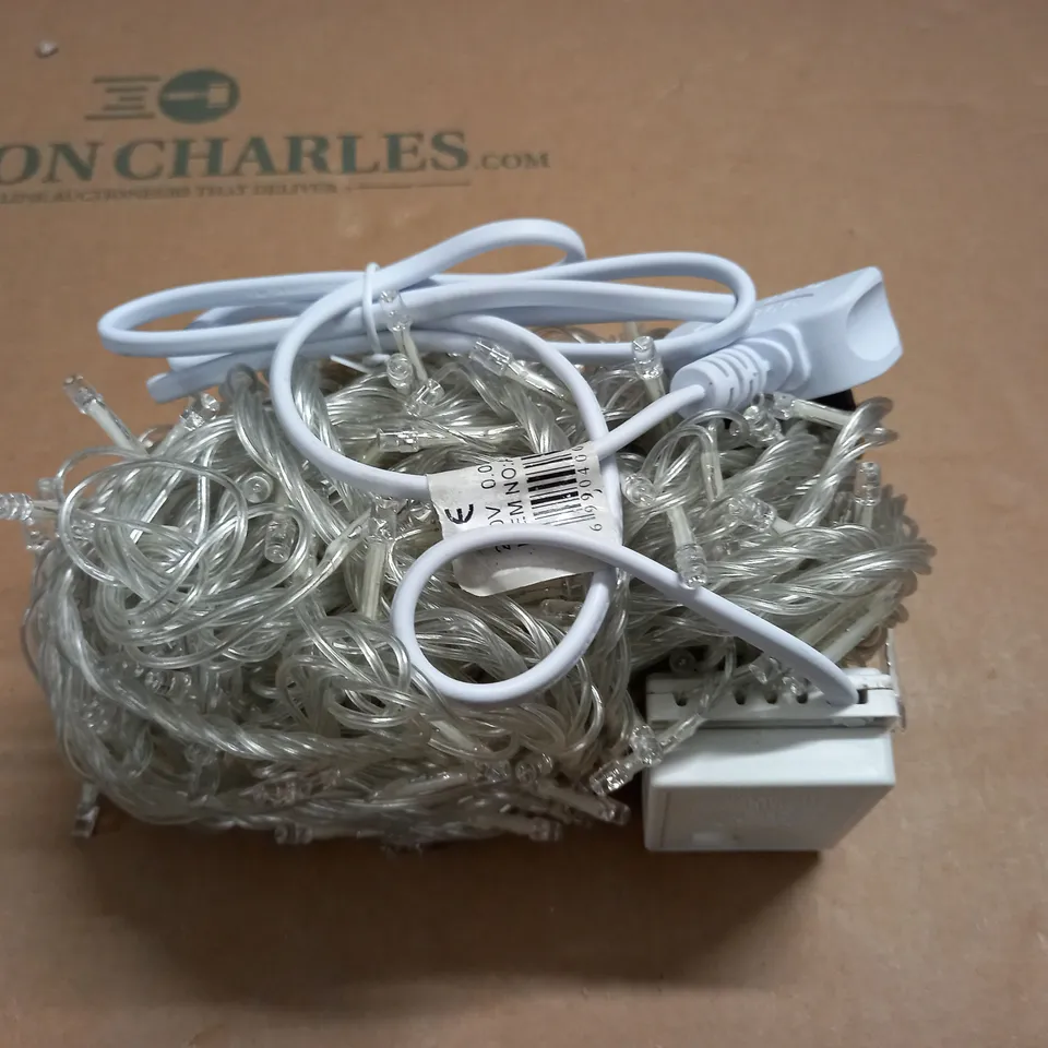 AS NEW SET OF 300 WHITE MAINS POWERED LED CHRISTMAS/FAIRY LIGHTS 