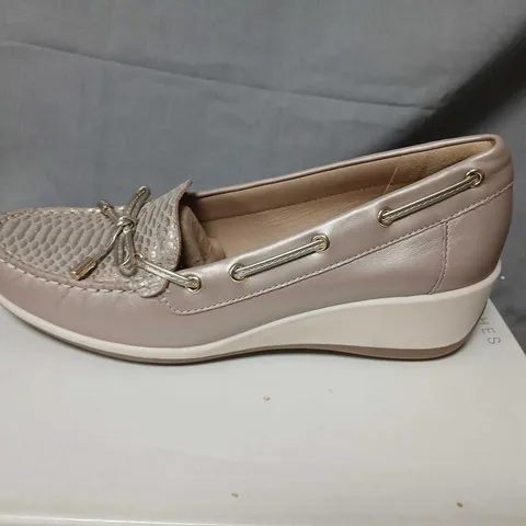 GEOX ARETHEA ROSE/SILV WOMEN'S LOAFERS, EU41 (UK8) – BOXED