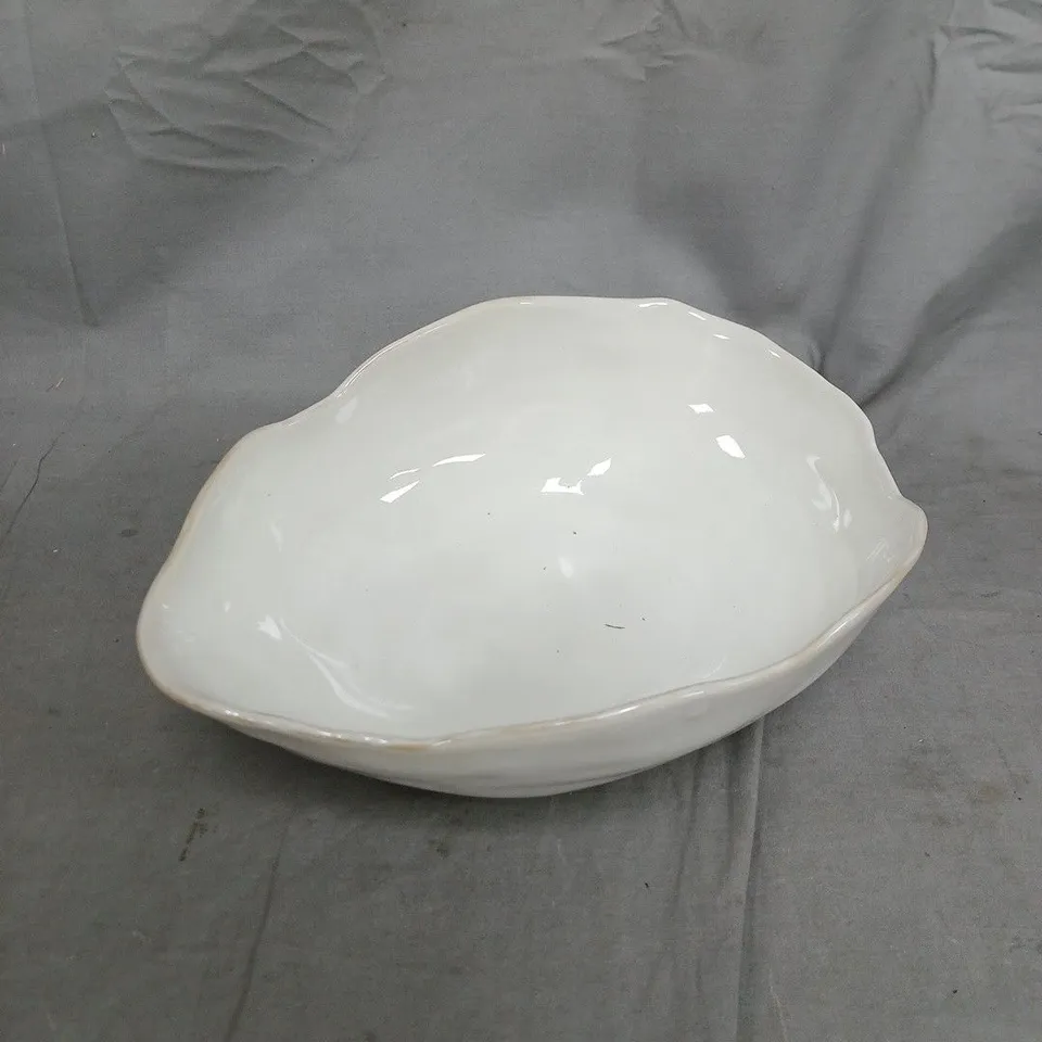 ROSE BROWN INTERIORS WHITE CERAMIC BOWL WITH SHELL EDGE