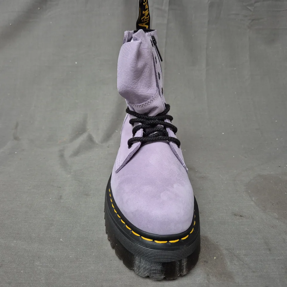 BOXED PAIR OF DR MARTENS JADON ANKLE BOOTS IN FROSTED LAVENDER UK SIZE 8