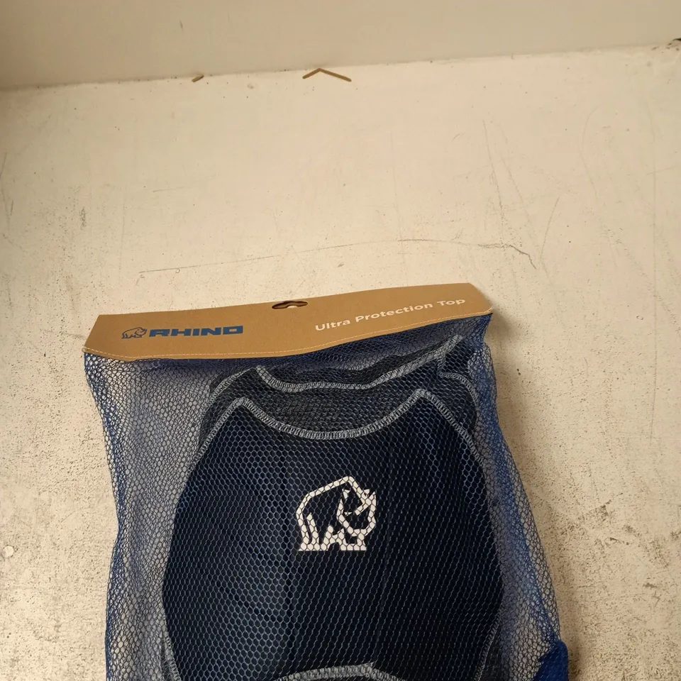 RHINO ULTRA PROTECTION TOP – SPORTS PROTECTIVE GEAR IN BLUE MESH BAG