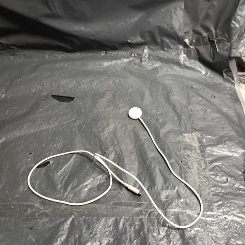 BOX OF APPROXIMATELY 350 APPLE WATCH MAGNETIC CHARGING CABLES 