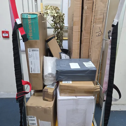 CAGE OF APPROXIMATELY 10 ASSORTED HOUSEHOLD ITEMS TO INCLUDE LARGE STANDING MIRROR, DINNER SET, ETC - COLLECTION ONLY