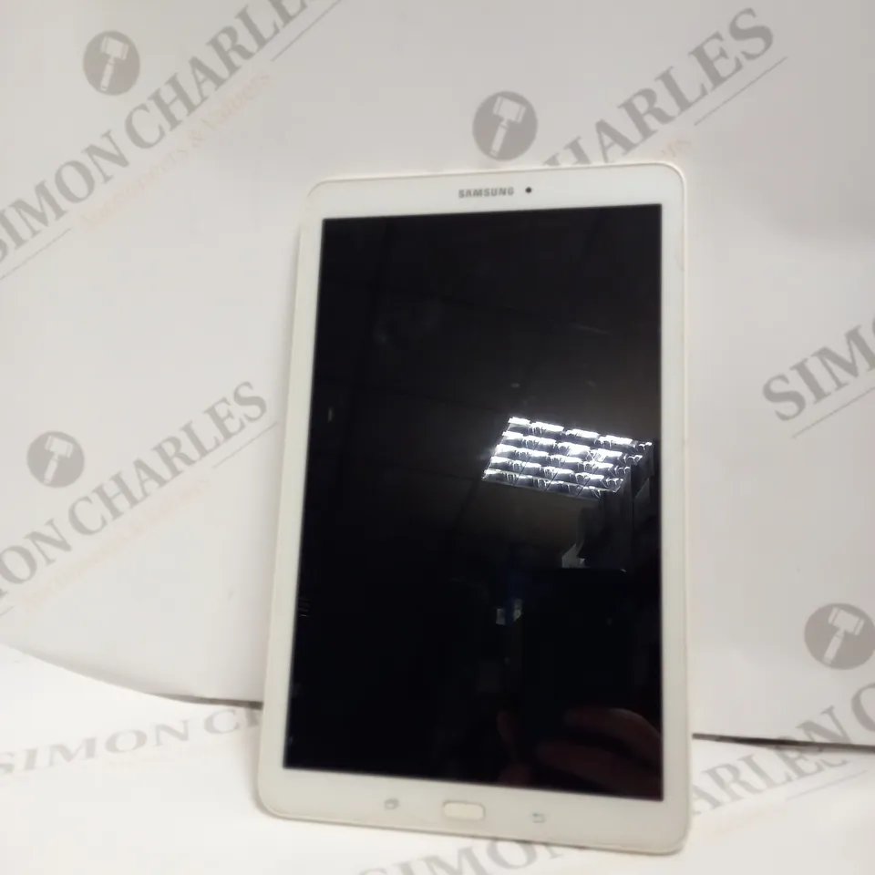 SAMSUNG GALAXY TAB E 9.6 - WHITE.