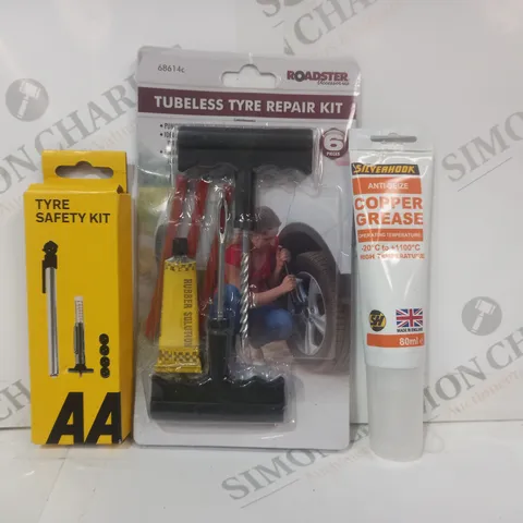 BOX OF APPROXIMATELY 15 ASSORTED VEHICLE PARTS AND ACCESSORY ITEMS TO INCLUDE SILVERHOOK COPPER GREASE, ROADSTER TUBELESS TYRE REPAIR KIT, AA TYRE SAFETY KIT, ETC - COLLECTION ONLY