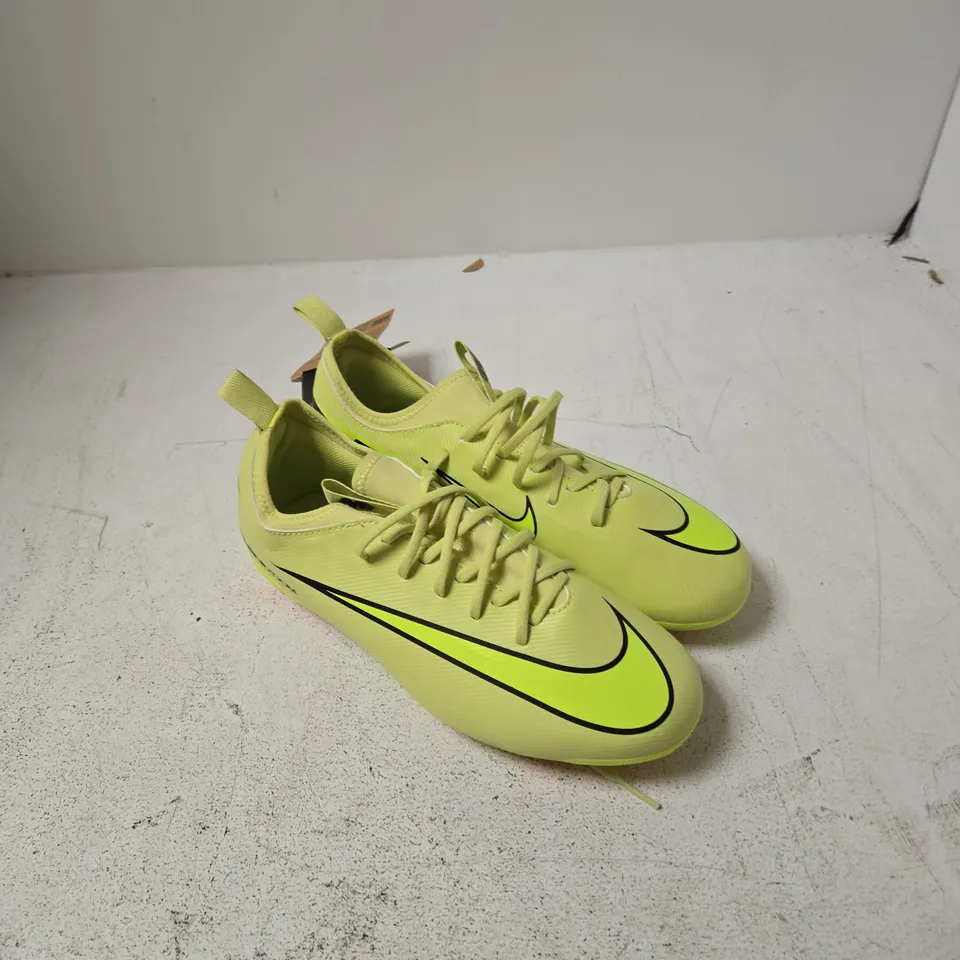 NIKE YOUTH FOOTBALL BOOTS NEON YELLOW/GREEN – US 6Y (UK 5.5) – FQ8403-300