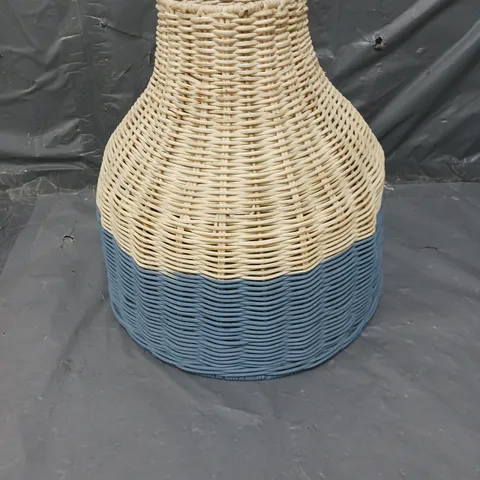 RATTAN EASY FIT LIGHT SHADE WITH BLUE TRIM