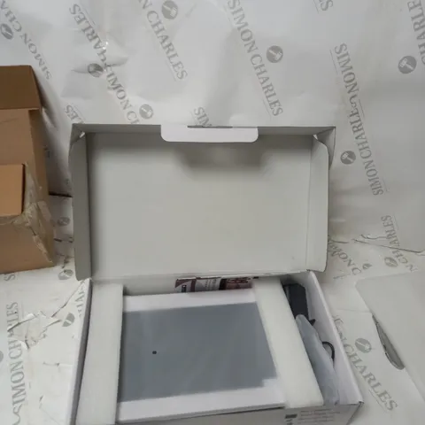 BOXED BELL & HOWELL SMART PHOTO FRAME 10.1" BHDPF101