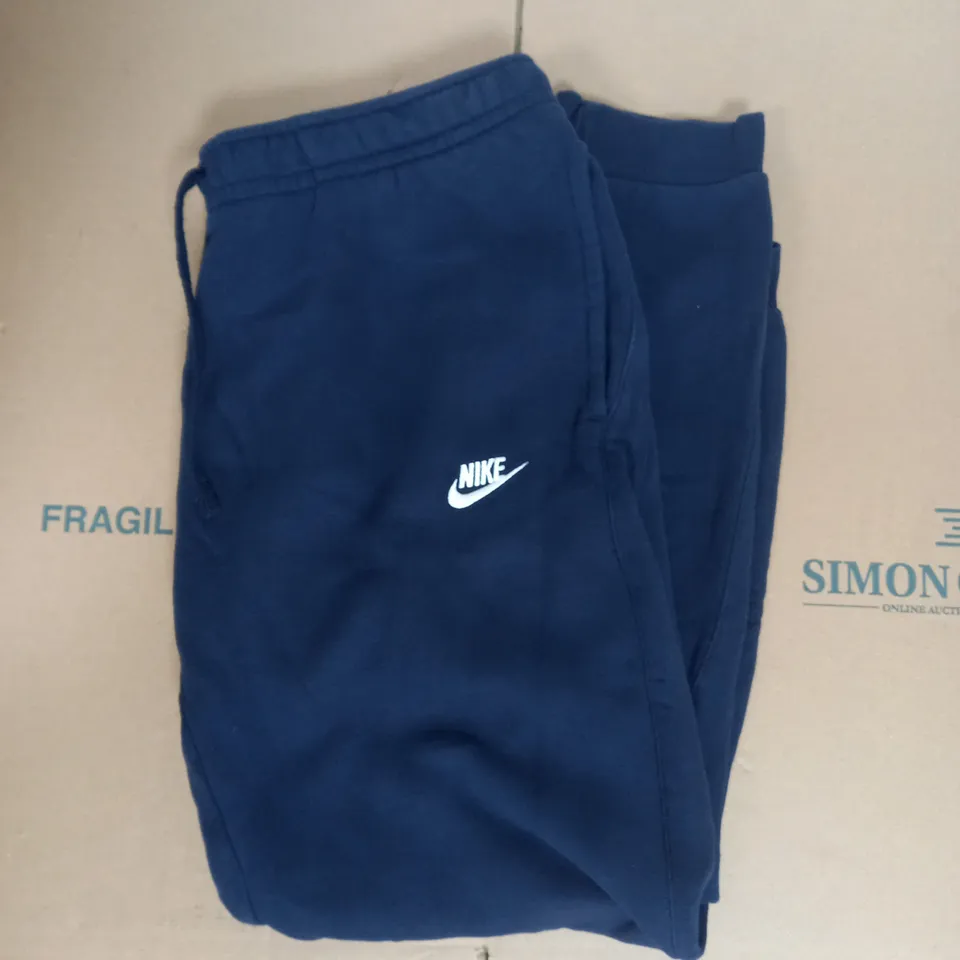 NIKE SWEATPANTS IN NAVY SIZE XL