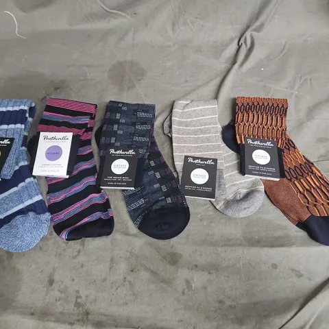 PANTHERELLA LOT OF 5 ASSORTED PAIRS OF SOCKS SIZE M