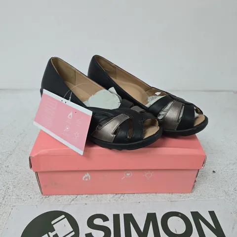 DR LIGHTFOOT SUSAN SANDALS – 8