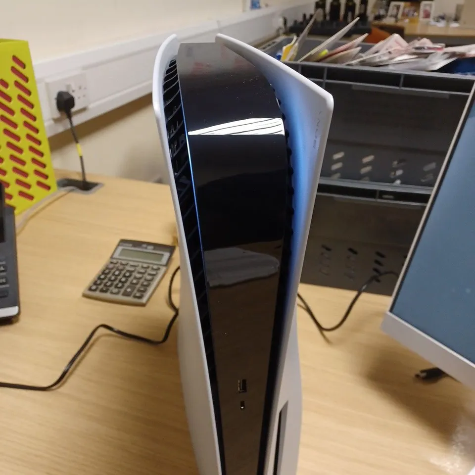 PLAYSTATION 5 GAMES CONSOLE WITH CONTROLLER