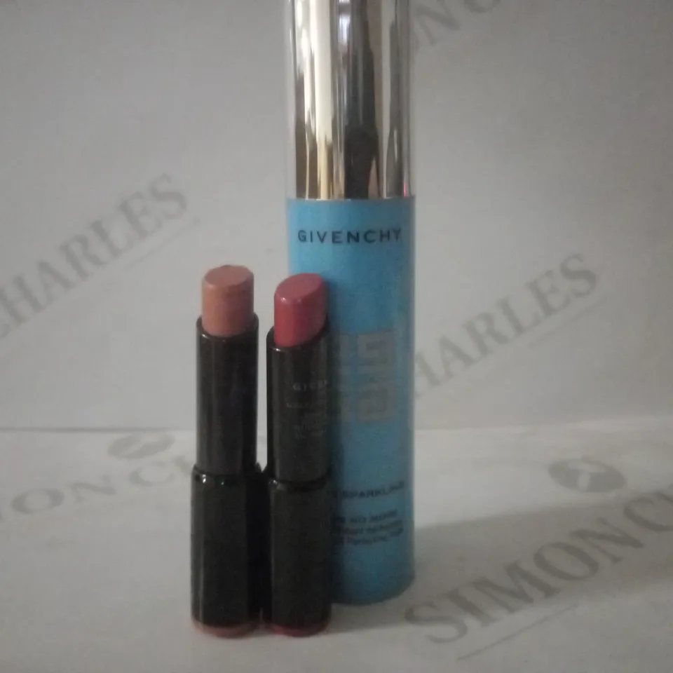 BOX OF APPROX 10 ASSORTED GIVENCHY TESTER PRODUCTS TO INCLUDE HYDRA SPARKLING MATIFYING FLUID, LIPSTICK #ROSE DESIRABLE, LIPSTICK #BEIGE INDECENT 