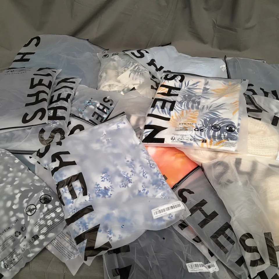 LOT OF APPROXIMATELY 20 ASSORTED BAGGED SHEIN CLOTHING ITEMS IN VARIOUS SIZES