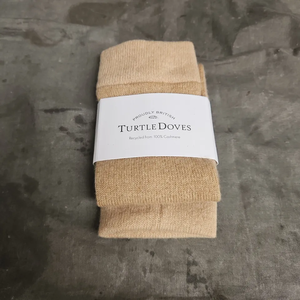 TURTLE DOVES CASHMERE WRIST WARMERS IN NATURAL MIX