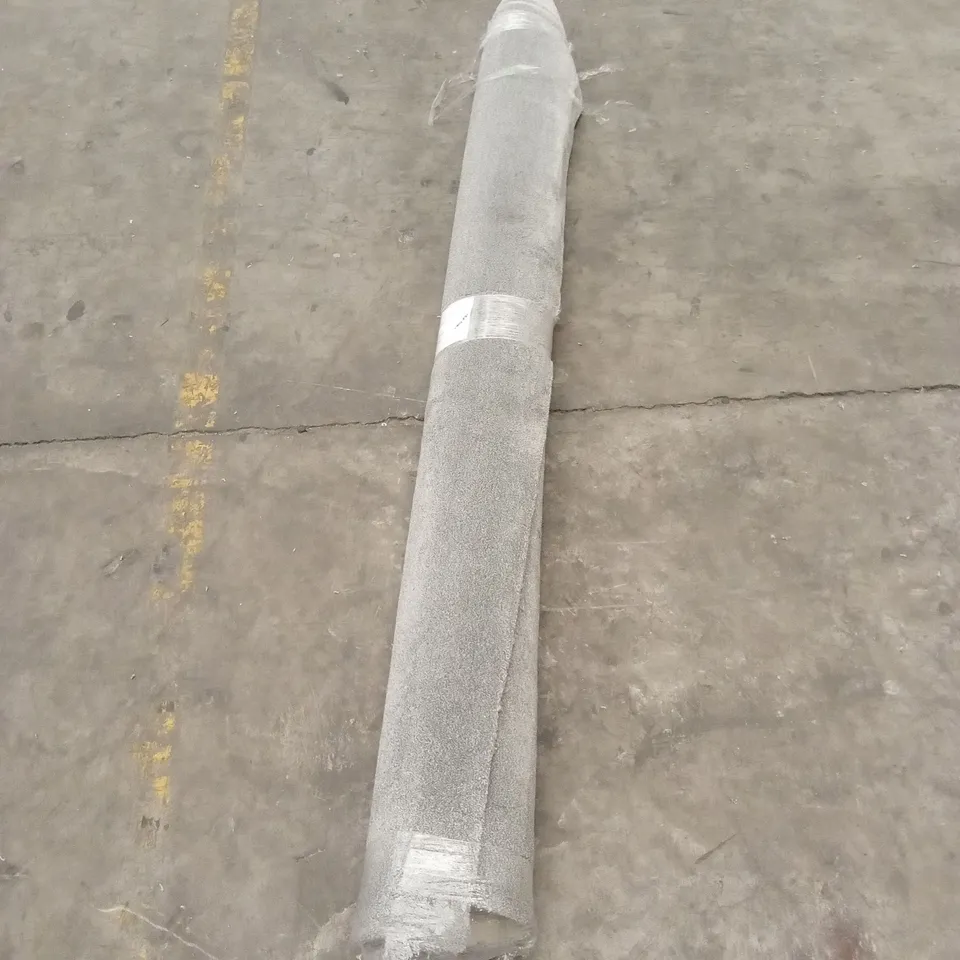 ROLL OF QUALITY SOFT SENSE CARPET // APPROX SIZE; 2.75 x 4m