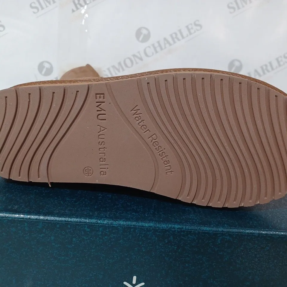 BOXED EMU ANKAA BOOTS, CHESTNUT - SIZE 6