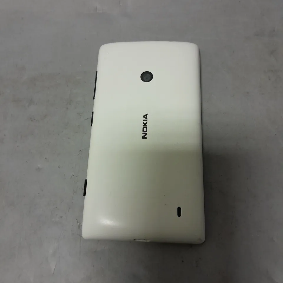 NOKIA 520 SMARTPHONE IN WHITE