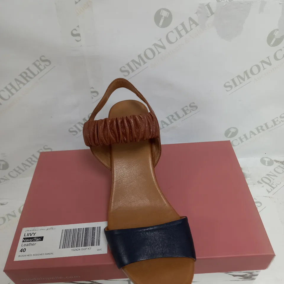 BOXED MODA IN PELLE LIIVY NAVY-TAN LEATHER SIZE 7 