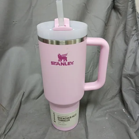 STANLEY THE FLOWSTATE QUENCHER H2.0 TUMBLER IN LIGHT PINK (1.18L)