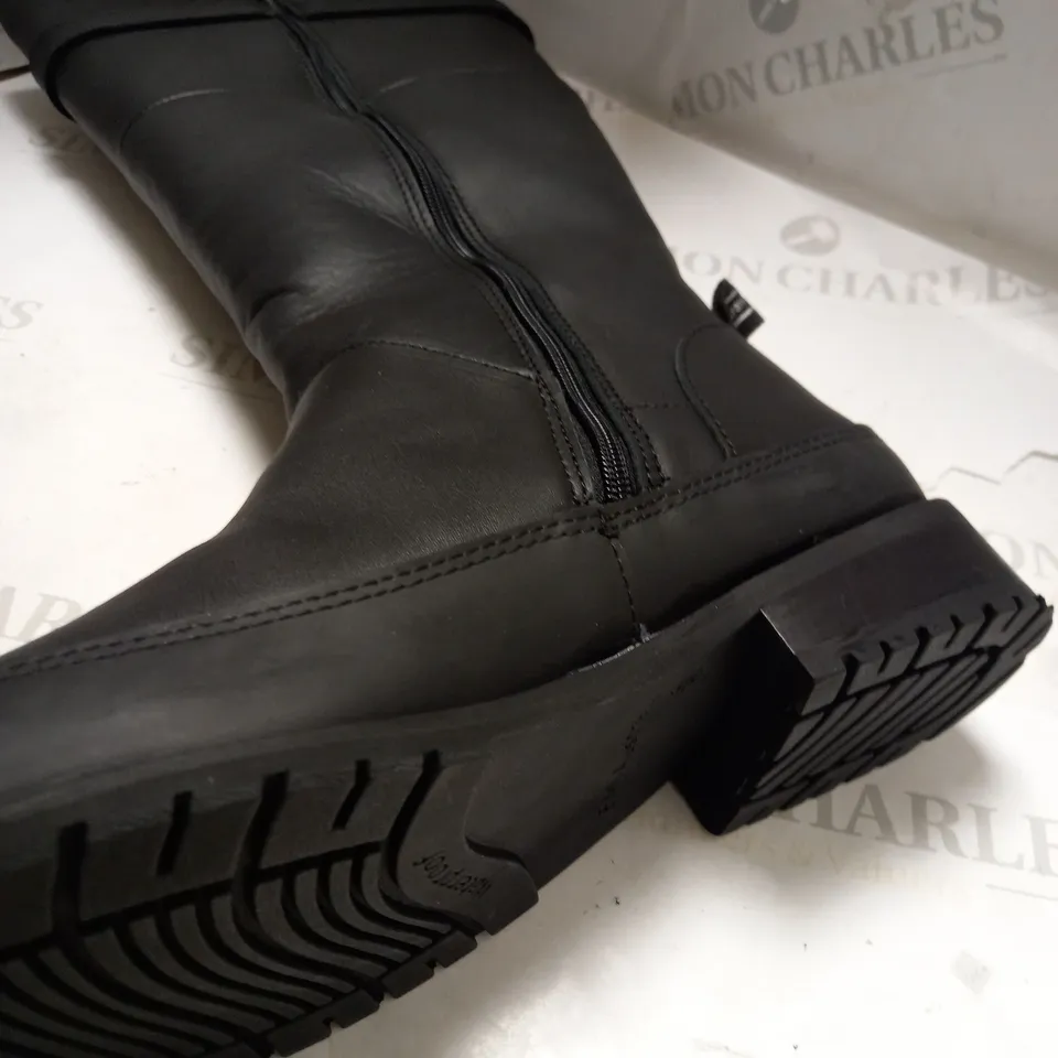 EMU AUSTRALIA "NATASHA" BLACK LEATHER KNEE-HIGH BOOTS, UK SIZE 10