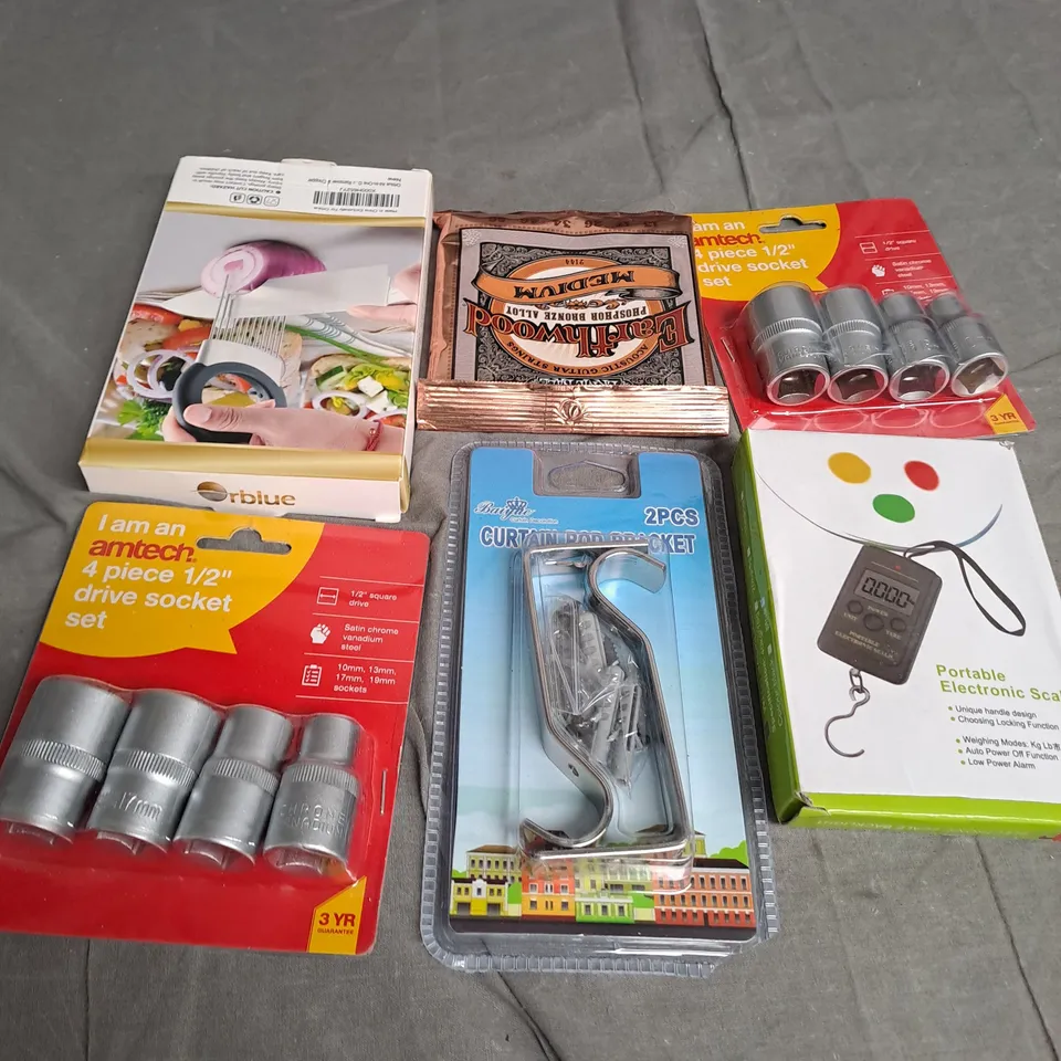 TOTE OF APPROX 20 HOUSEHOLD ITEMS