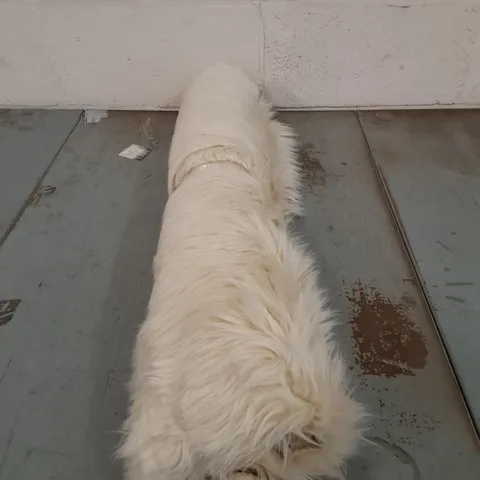 BRAND NEW PACO HOME CREAM SOFT SHAGGY RUG SIZE UNSPECIFIED