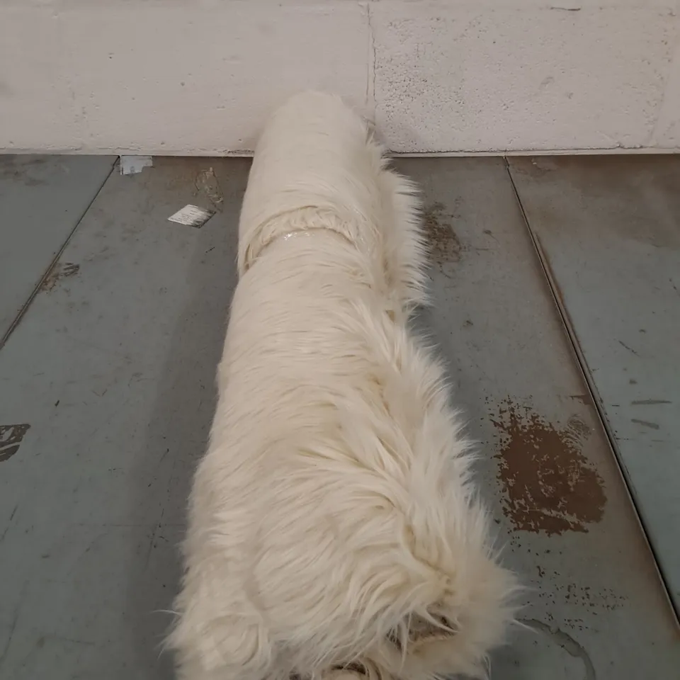 BRAND NEW PACO HOME CREAM SOFT SHAGGY RUG SIZE UNSPECIFIED 