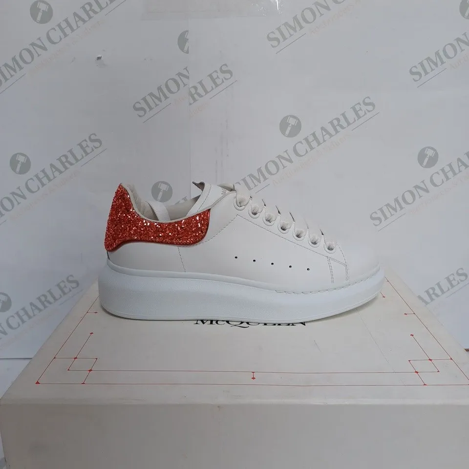 BOXED ALEXANDER MCQUEEN SNEAKER IN WHITE LEATHER - EU 37
