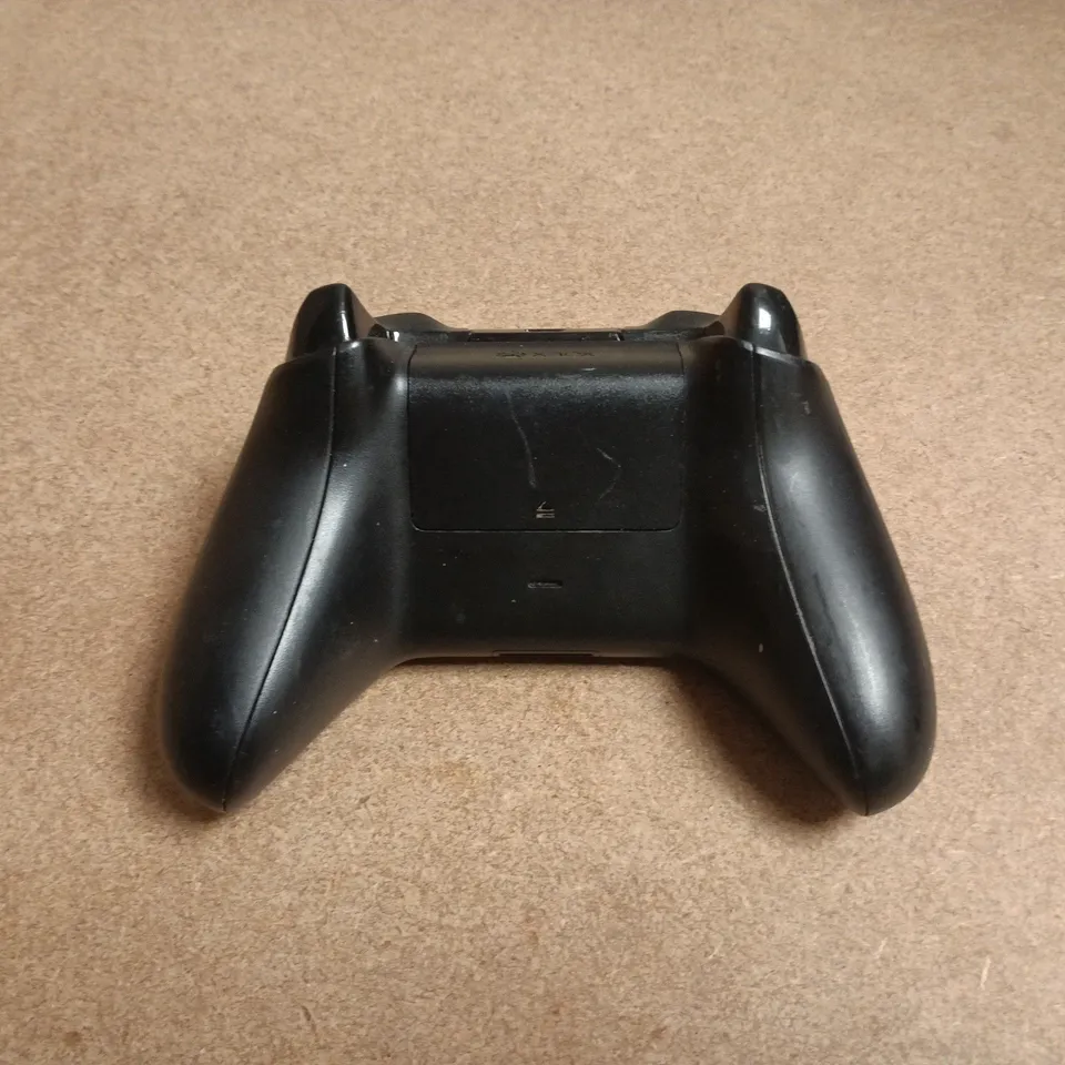 MICROSOFT XBOX ONE WIRELESS CONTROLLER IN BLACK MODEL 1537