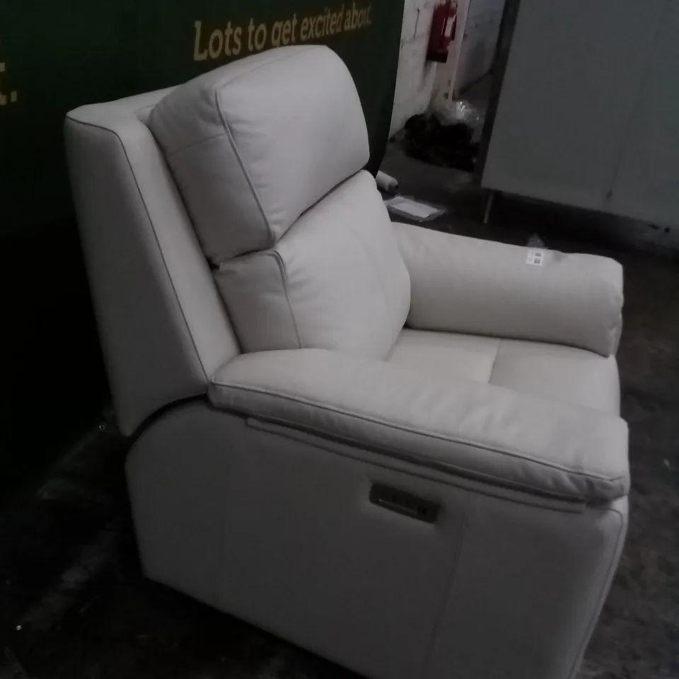 DESIGNER G PLAN MADE HAMILTON FARROW ICE ELECTRIC RECLINING ARM CHAIR