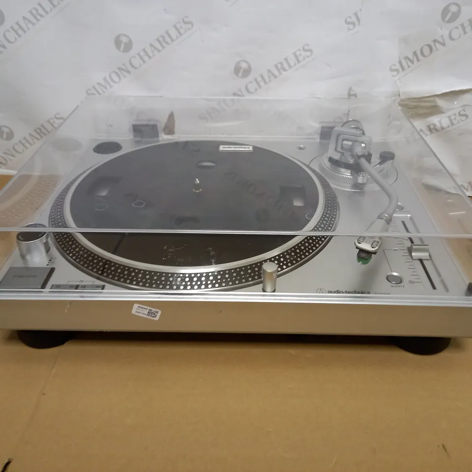 AUDIO-TECHNICA TURNTABLE AT-LP120XUSB