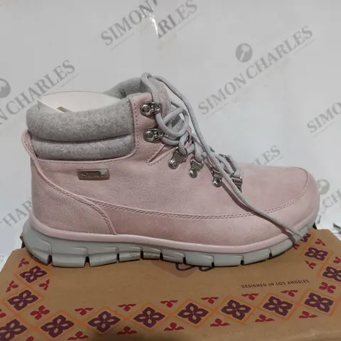 UNBOXED PAIR OF SKECHERS WARM BOOTS, BLUSH - SIZE 6.5