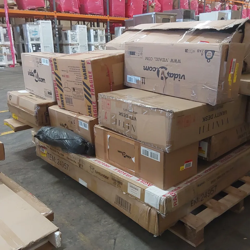 PALLET OF ASSORTED FURNITURE PARTS 