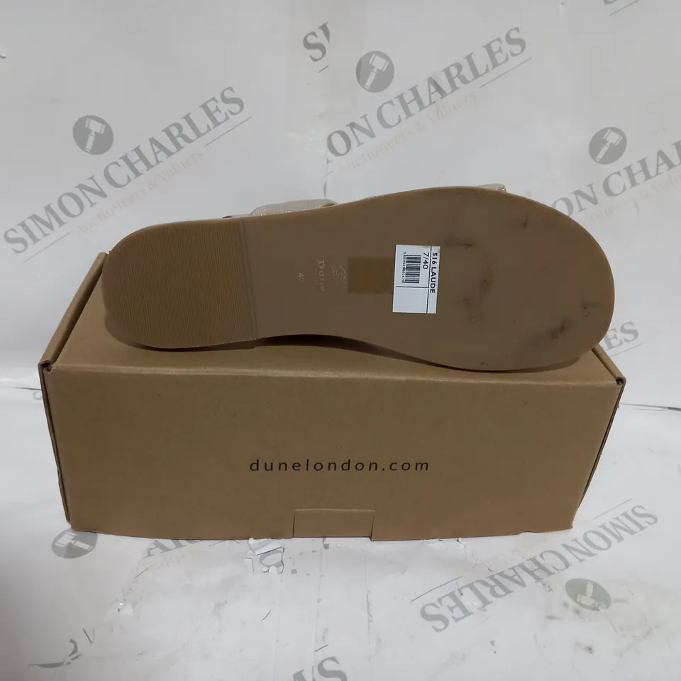 BOXED DUNE LAUDE LEATHER SANDAL SIZE 7