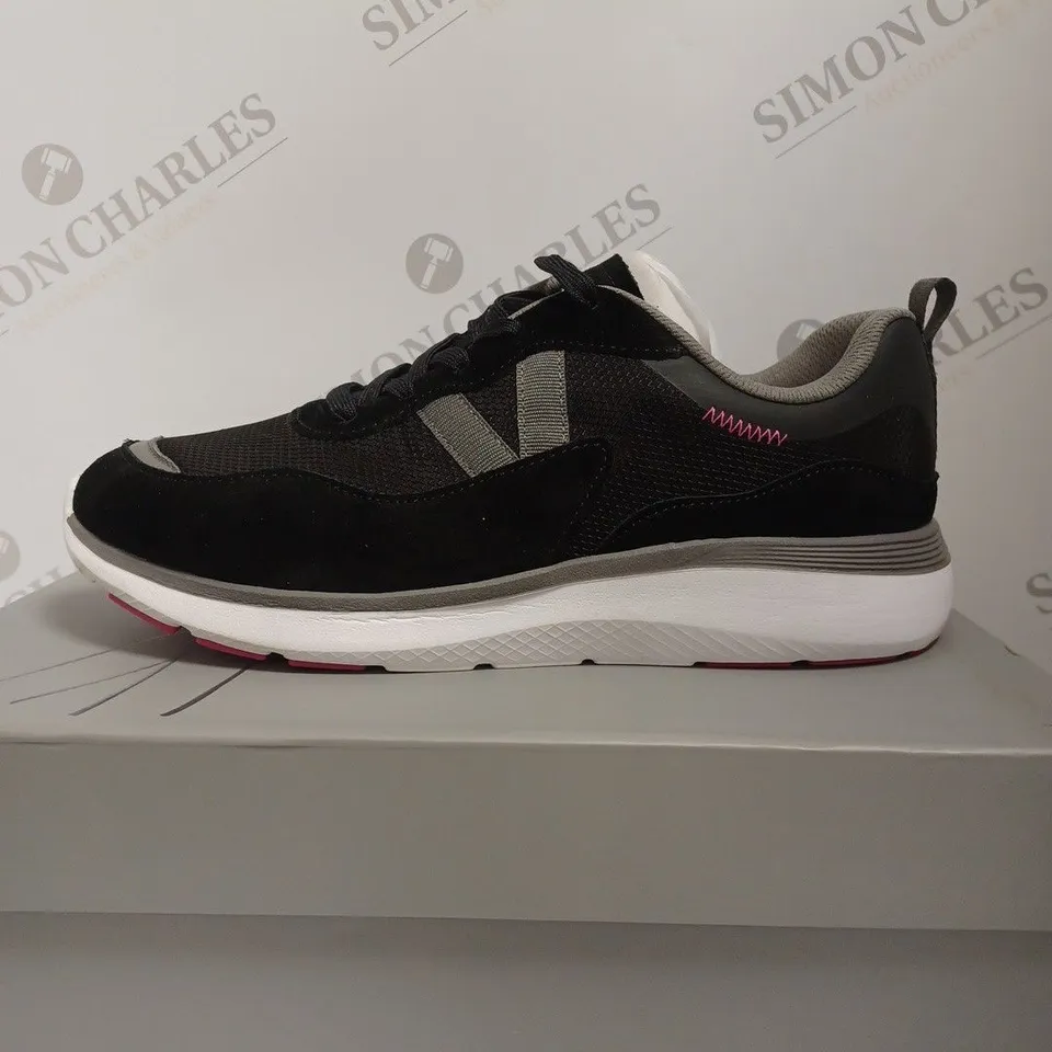 BOXED VIONIC DELMAR AYSE TRAINERS, BLACK - SIZE 8