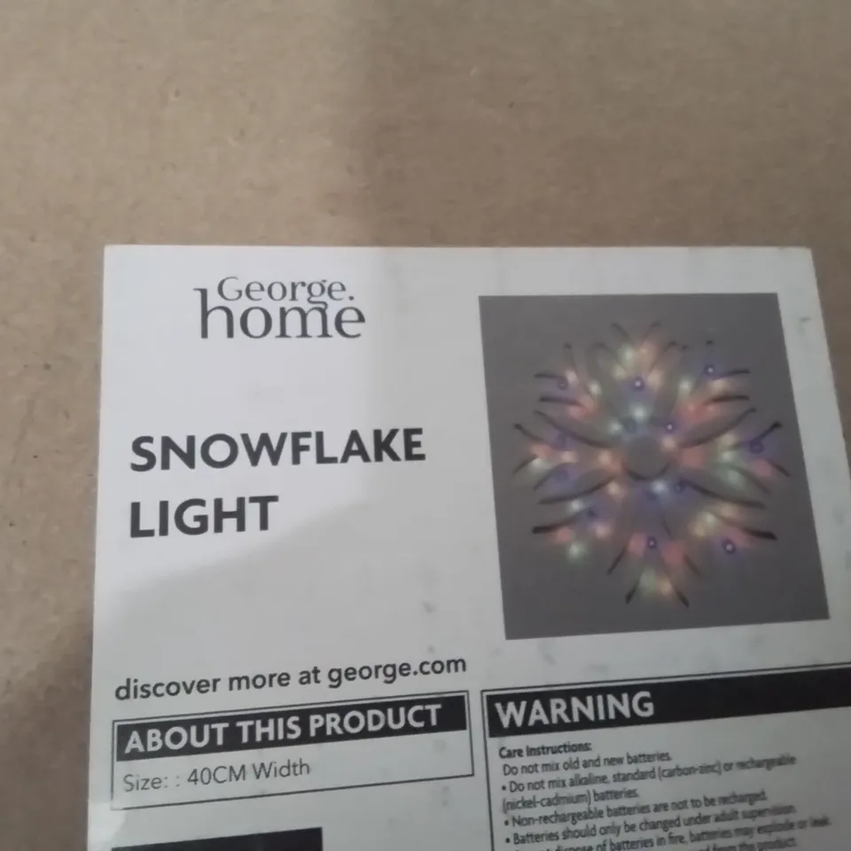 BOXED SNOWFLAKE LIGHT 