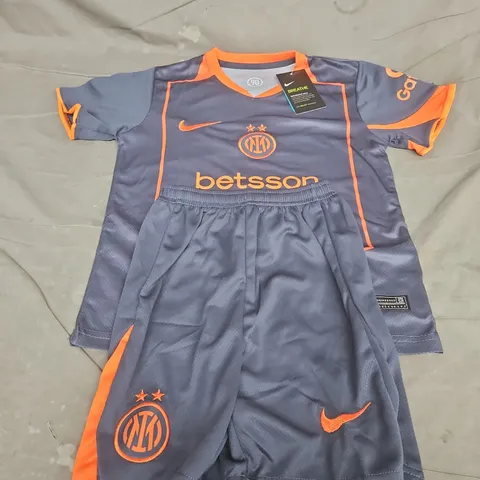 INTER MILAN-INSPIRED YOUTH FOOTBALL JERSEY – KIDS - SIZE 22