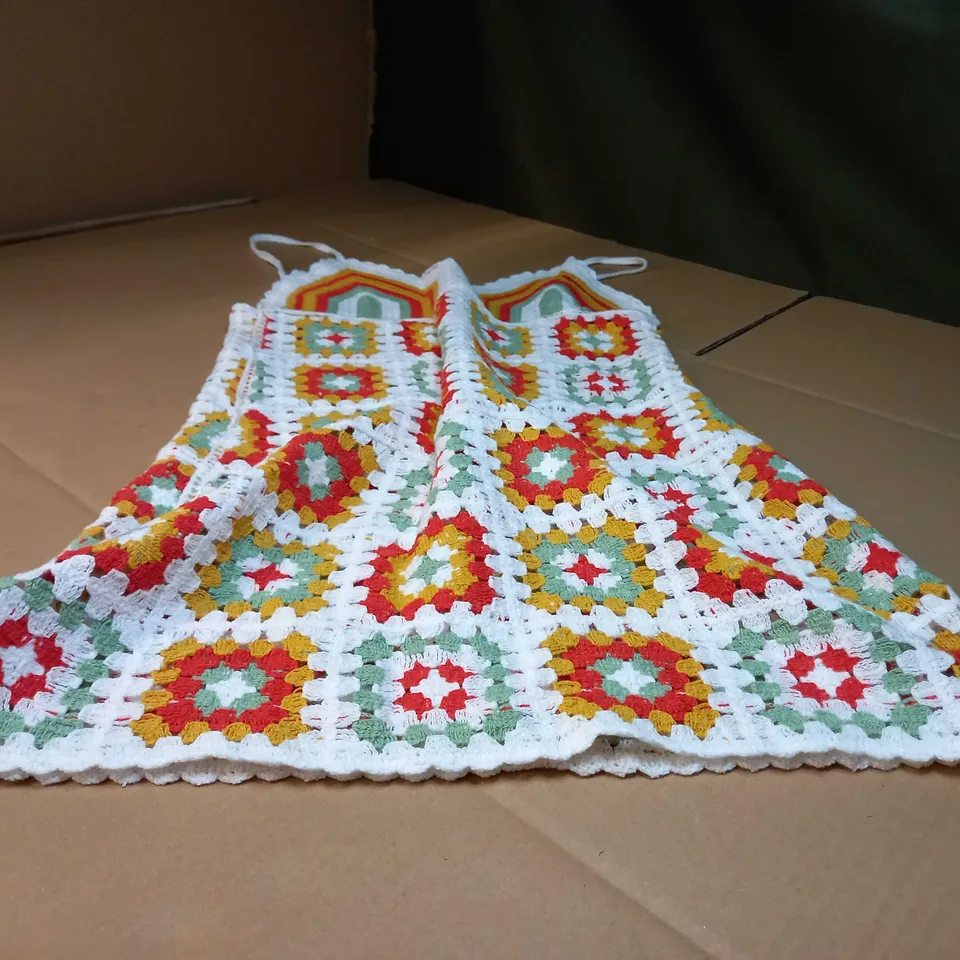 BOOHOO MULTICOLOUR PATCHWORK CROCHET DRESS - S/M