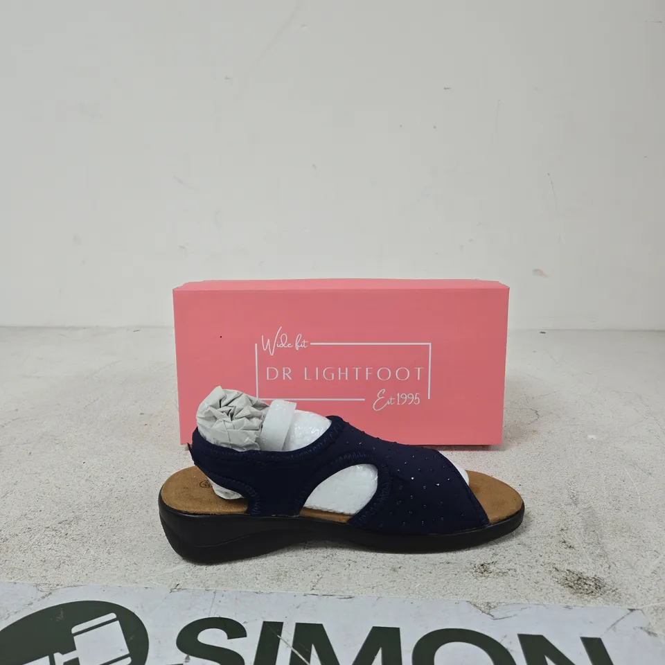 DR LIGHTFOOT WIDE FIT NAVY STUDDED SANDAL SIZE 5