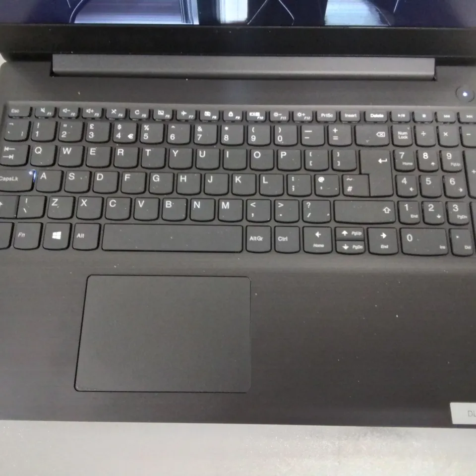 UNBOXED LENOVO V15 F1 LAPTOP IN GRAPHITE