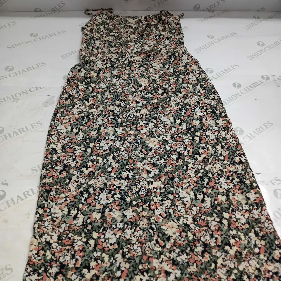 ABERCOMBIE AND FITCH FLORAL OCCASSIONAL DRESS SIZE S