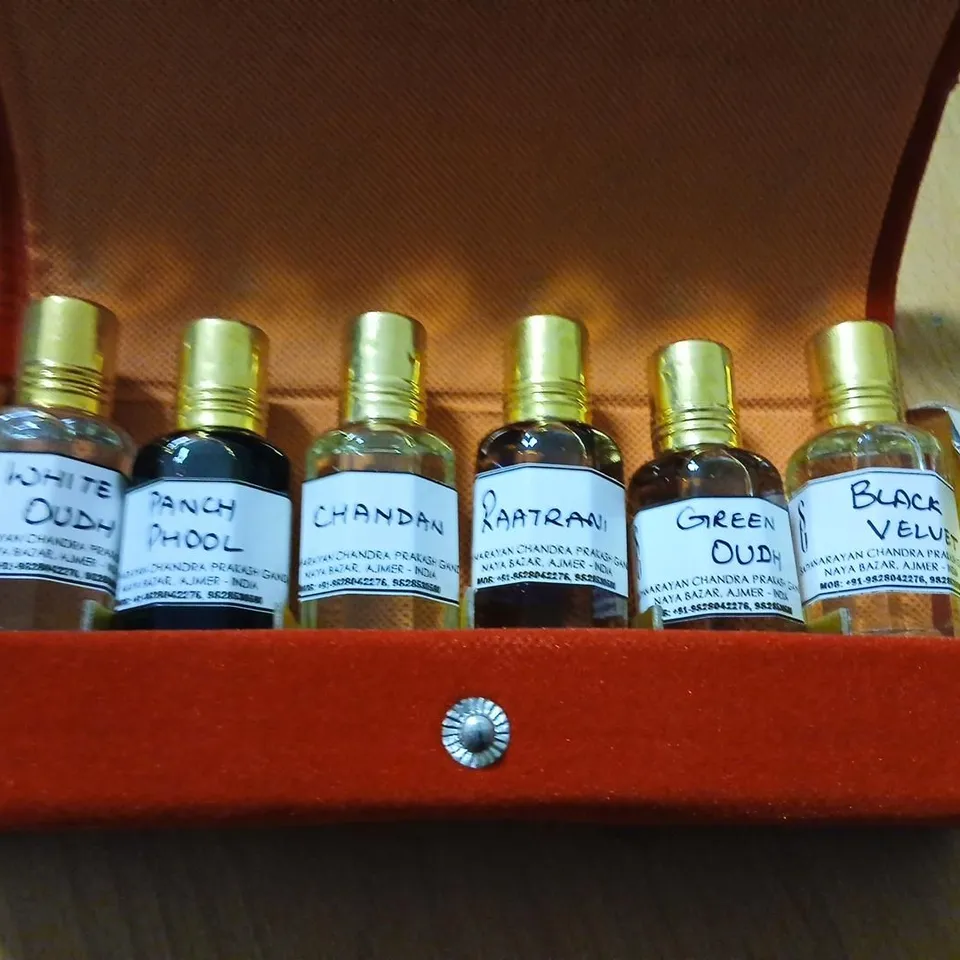SATYANARAYAN CHANDRA PRAKASH GANDHI SIX PIECE MINIATURE FRAGRANCE SET