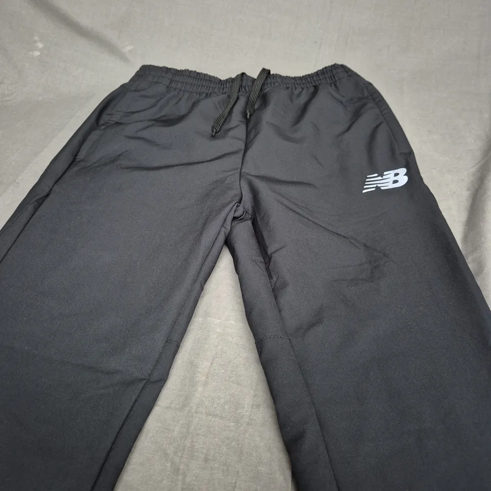 NEW BALANCE BLACK TRACKSUIT PANTS - SMALL